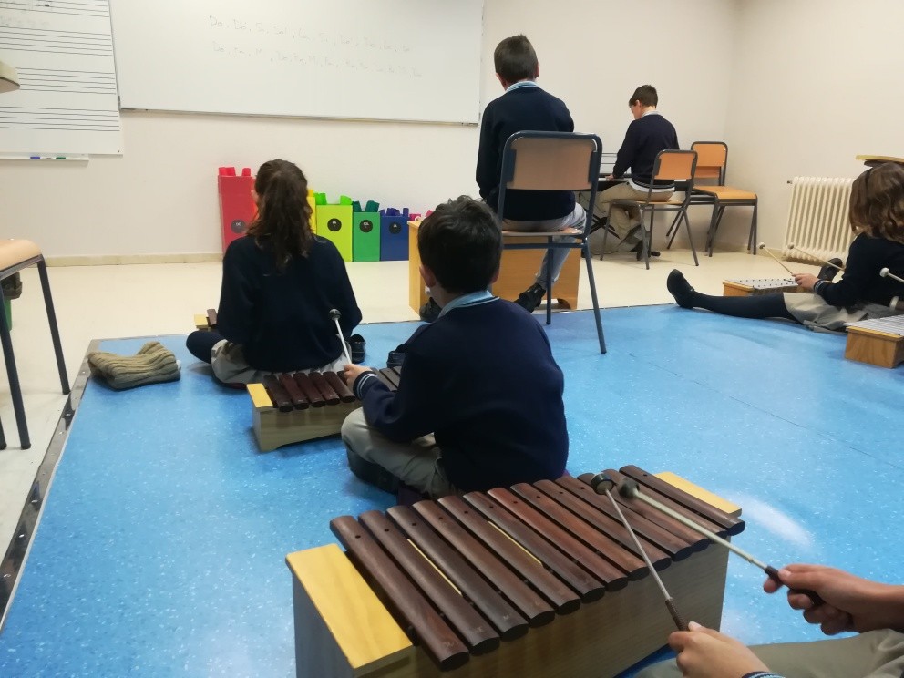 Música en la escuela. 5 Beneficios de la enseñanza musical