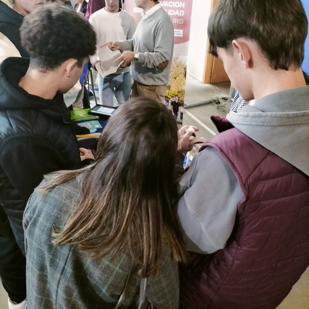 ¿Cómo se manifiesta la ansiedad en la adolescencia? - Colegio Zola Las ...