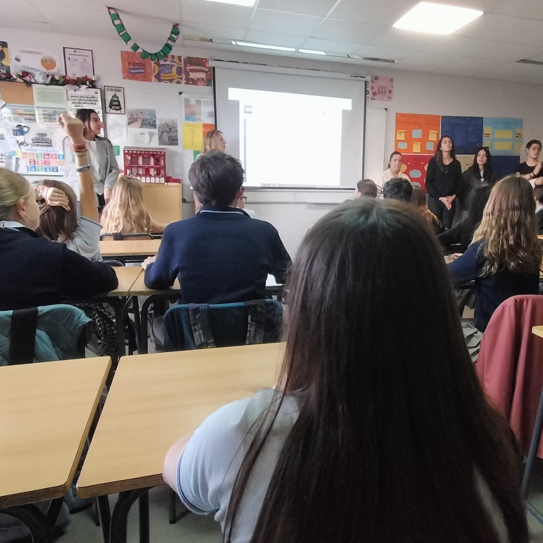 ¿Cómo se manifiesta la ansiedad en la adolescencia? - Colegio Zola Las ...