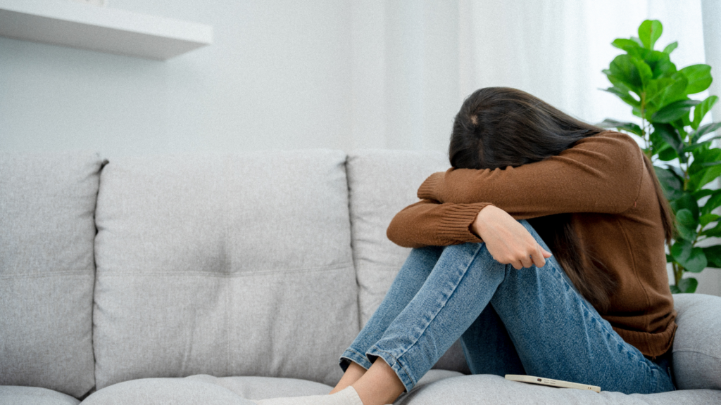 ¿Cómo se manifiesta la ansiedad en la adolescencia? - Colegio Zola Las ...